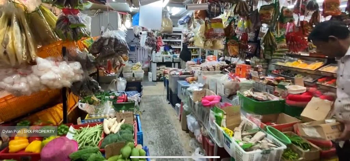 201C TAMPINES STREET 21 (D18), Shop House #556775901